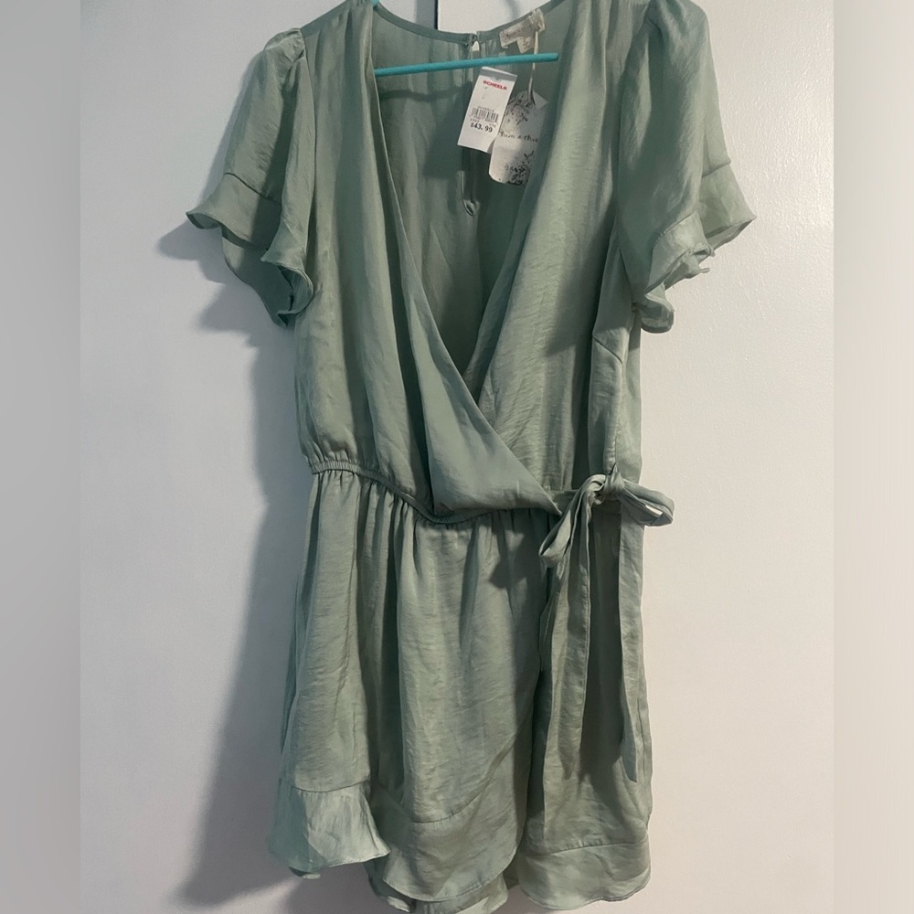 Hem & Thread Light Green Romper Size L
